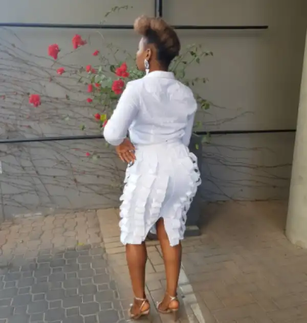 Singer Yemi Alade Looks Stunning In White Outfit (Photos)